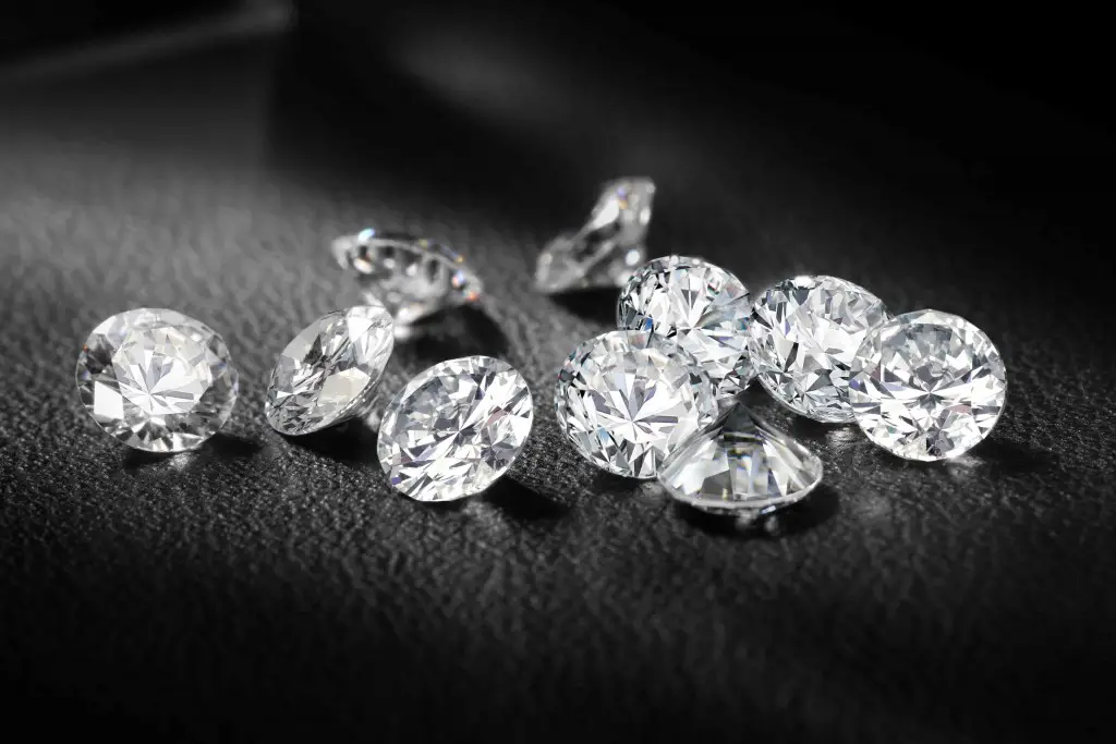 "carat weight 2 carat diamond ring 1 carat diamond ring 3 carat diamond ring 5 carat diamond ring 4 carat diamond ring 1.5 carat diamond ring 10 carat diamond ring how many carats is the hope diamond"