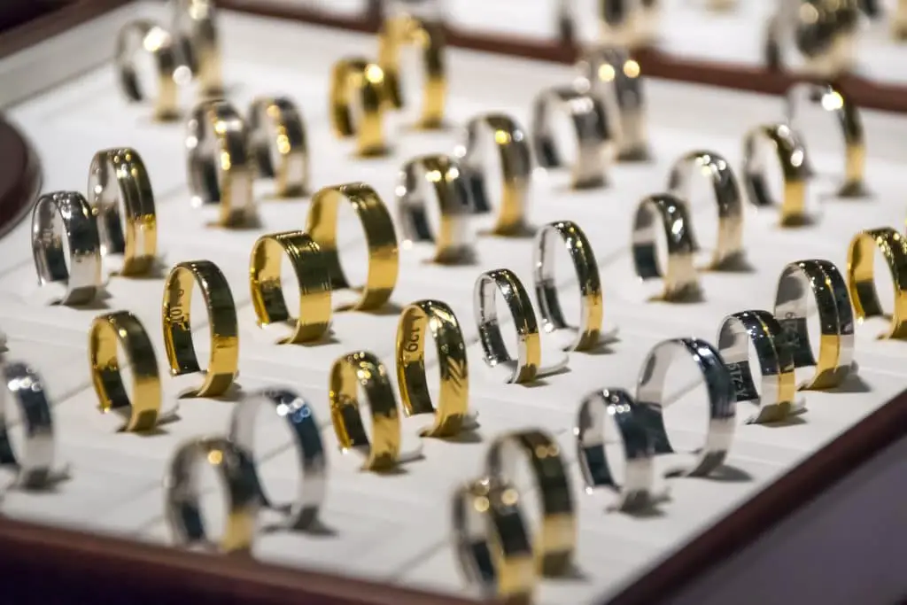 Metal Choices for Diamond Jewelry