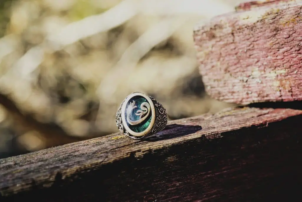 Emerald Engagement Rings: The Perfect and Unique Choice for the Modern Woman