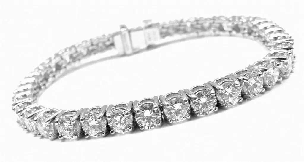 tennis-bracelet