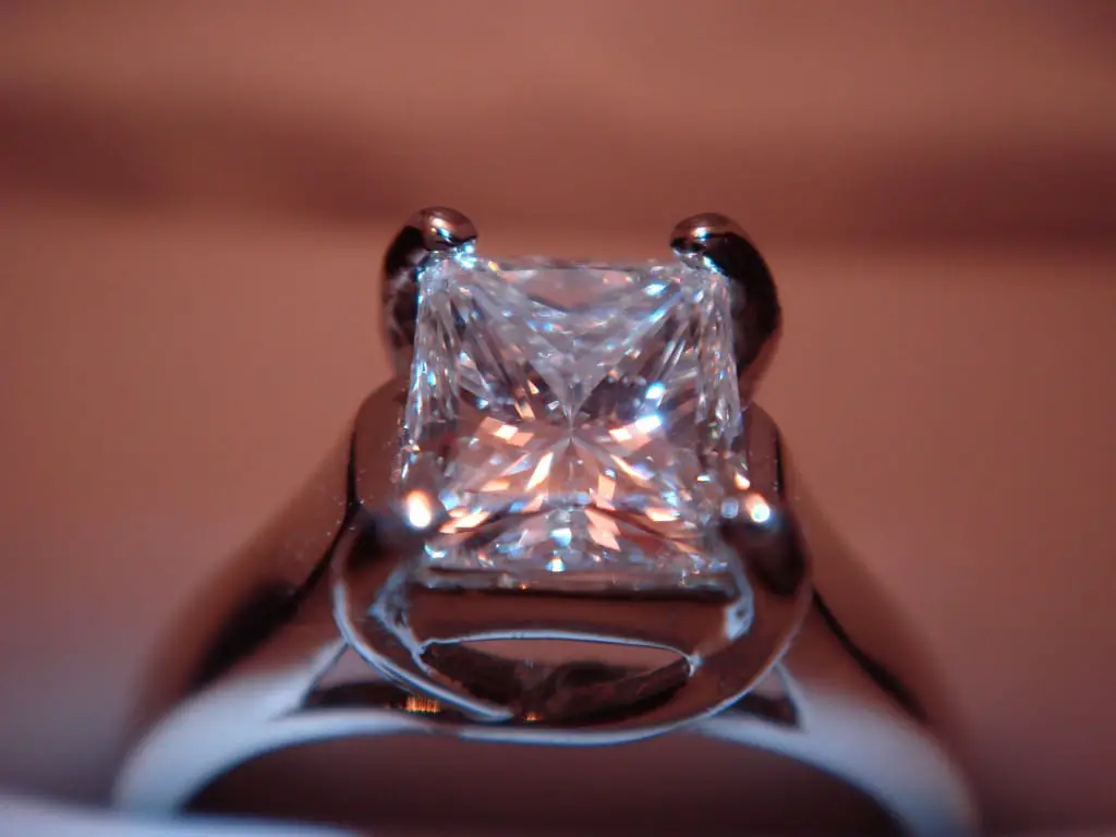 diamond brilliance moissanite vs diamond
