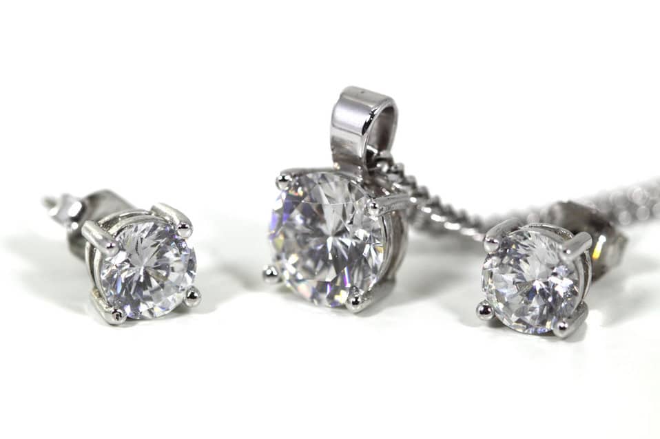 8 Trendy Diamond Stud Earrings for Men