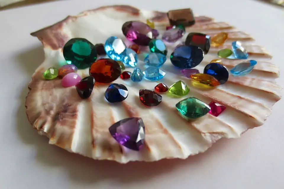Birthstones Guide By Month And Meaning