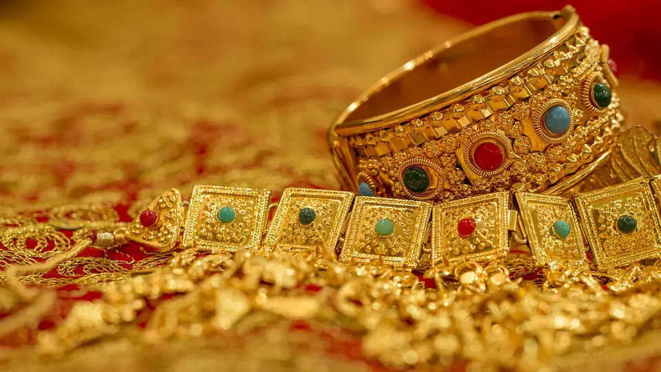 gold jewelries 