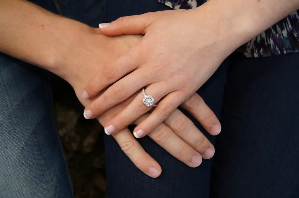 Diamond ring for engagement